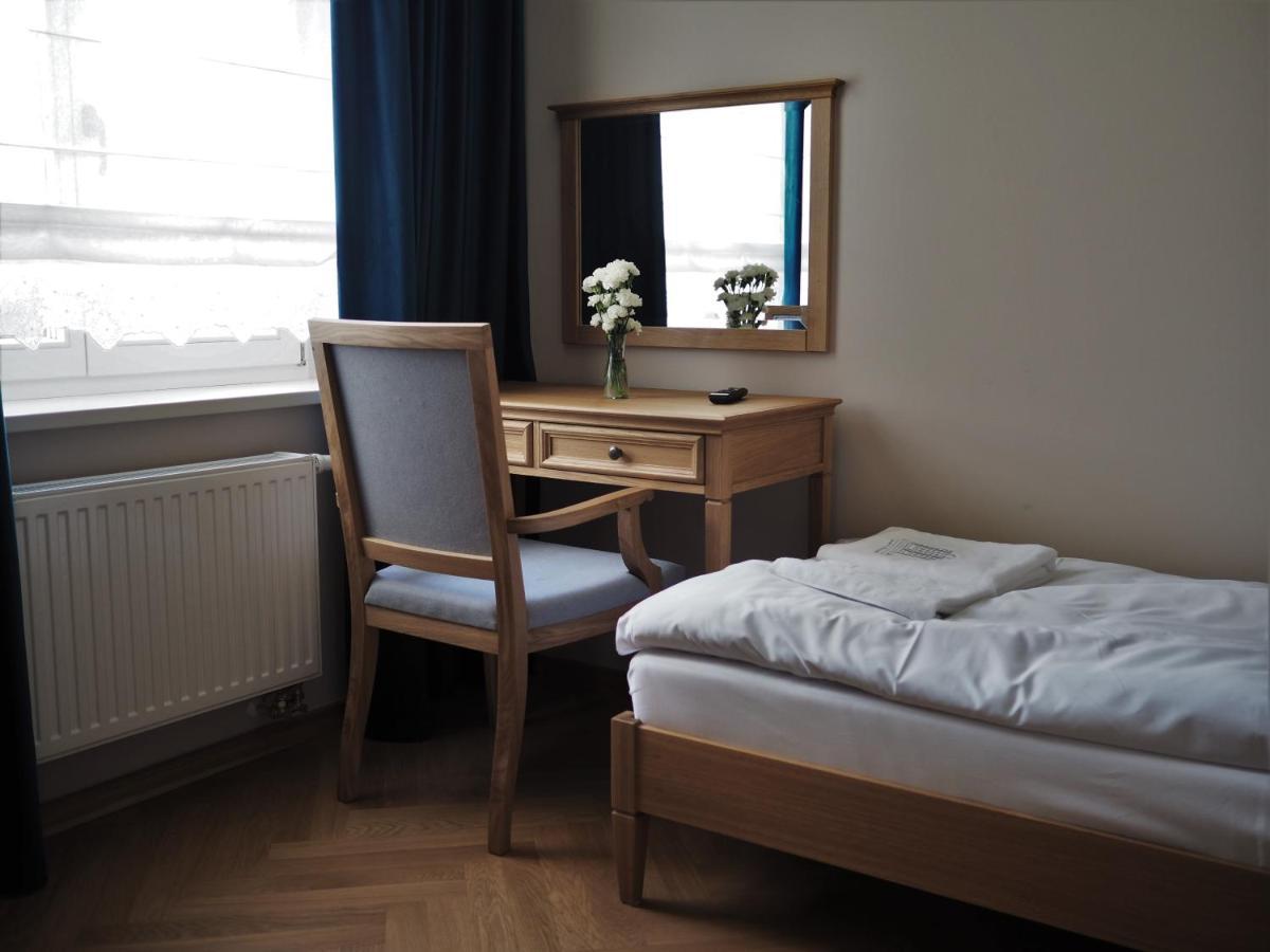 Kasztanowy Palac Swadzim Bagian luar foto